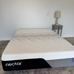 Nectar Luxe Memory Foam with NectarCool Technology, King, Like New, Excellent Condition

Nectar, Nectar Luxe Memory Foam with NectarCool Technology
