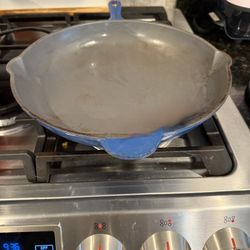 Le Creuset Fry Pan