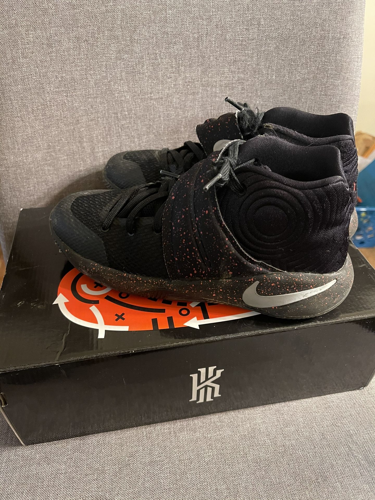 Nike Kyrie basketball shoes size 6y