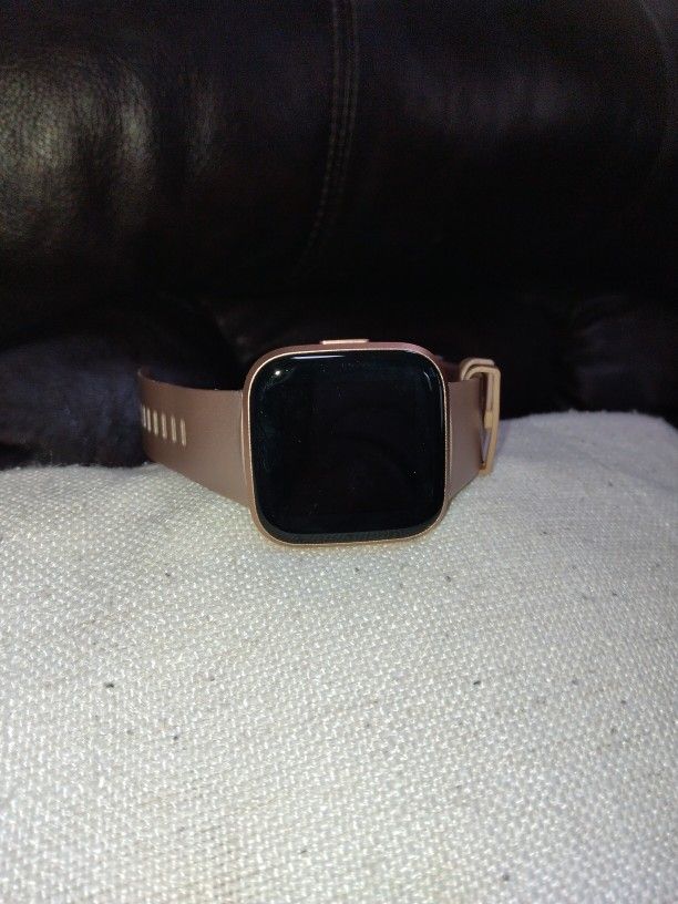 Fitbit Versa 2 Smartwatch