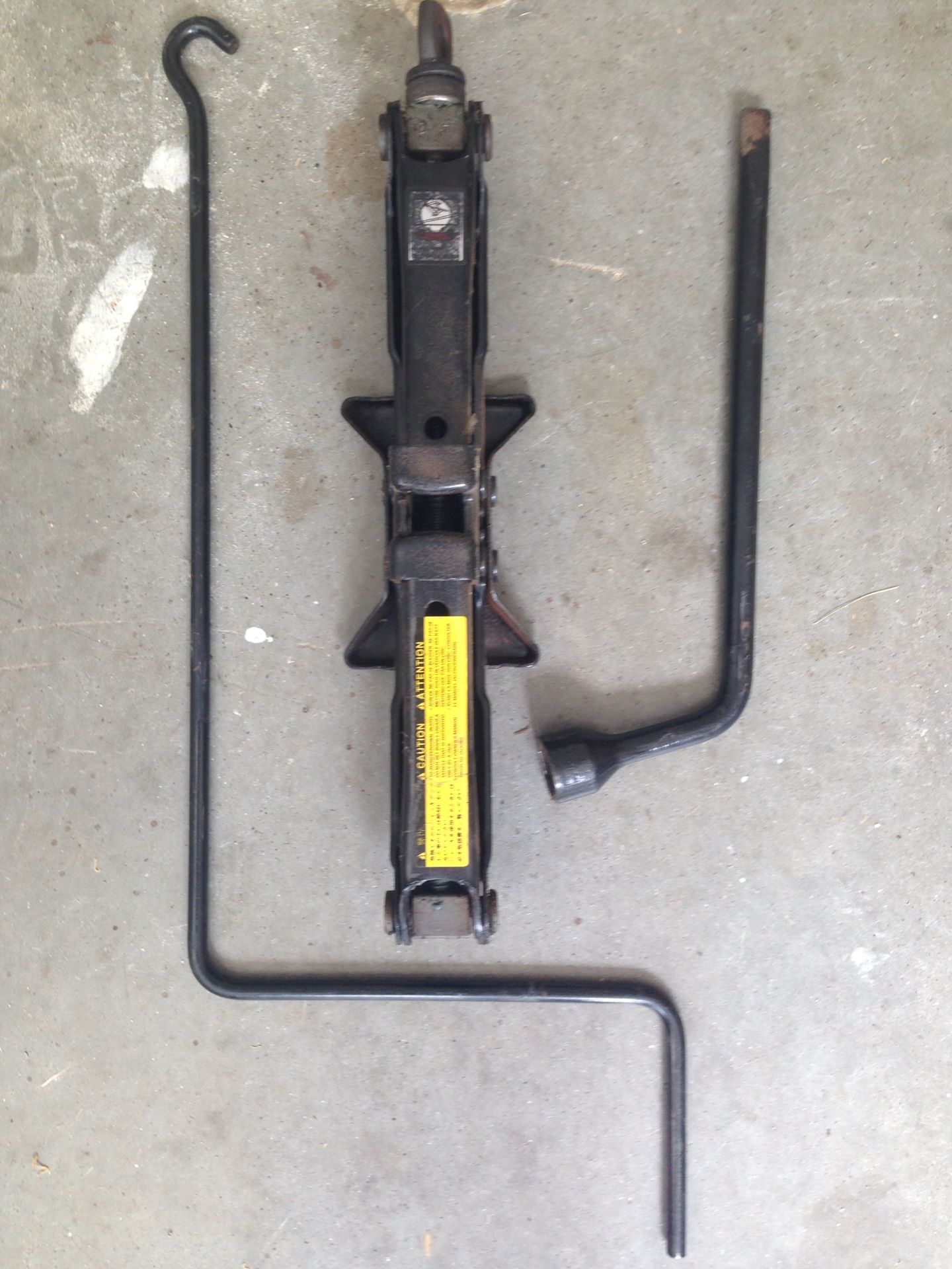toyota camry jack and tire tools