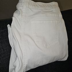 Size 10 White Jeans! *Never Worn* (wrong Size)