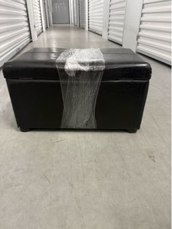 Foot stool w storage