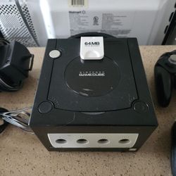 Selling Nintendo Gamecube + Windwaker (Price Is Not For Everything Pictured)