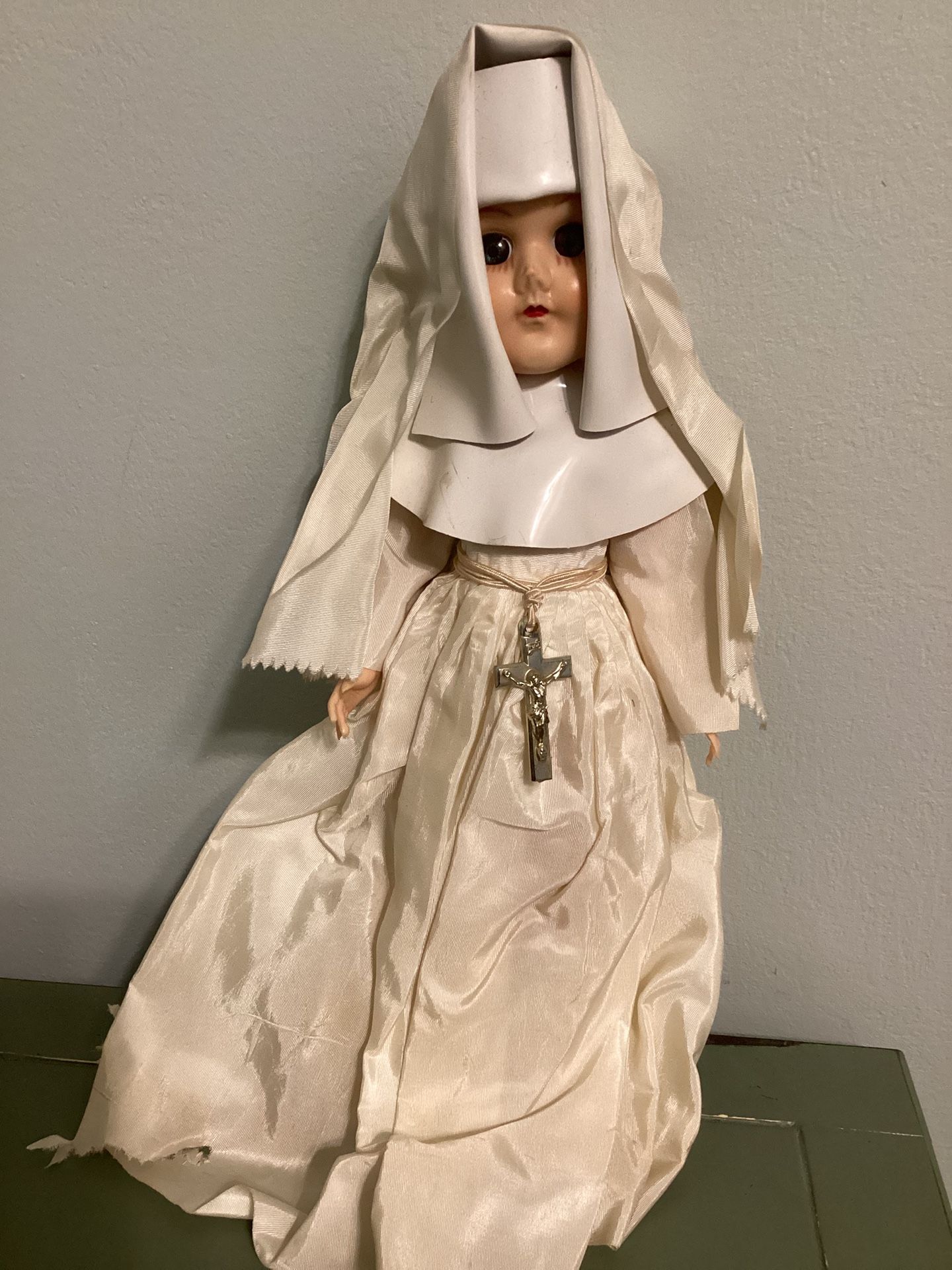 Vintage NUN Doll 12 Inch midwestern Manufacturing St Louis