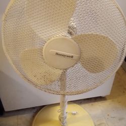 3 Speed Tower Fan In Used Condition Works Great 