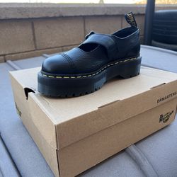 Addina flwr Dr Martens