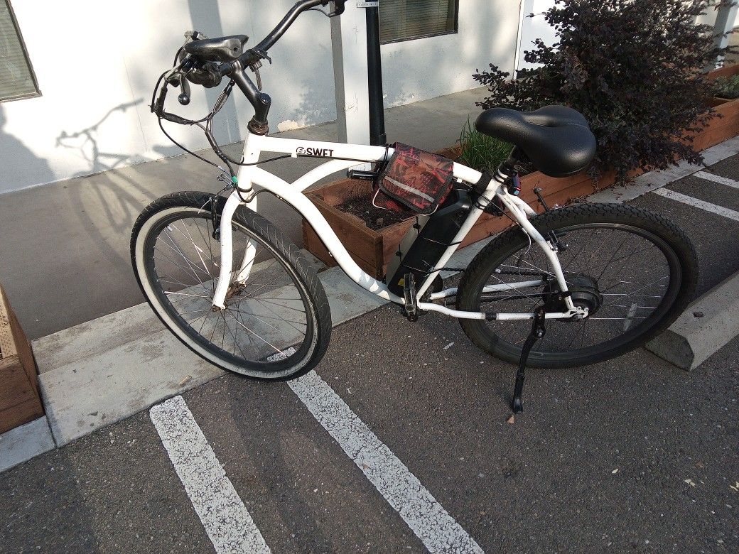 SWFT Fleet Cruiser E Bike White 