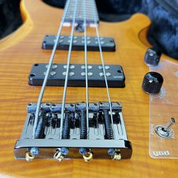 Yamaha Bass Guitar 