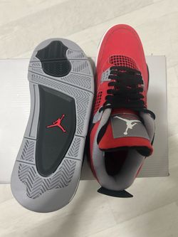 Jordan retro 4 Toro Bravo