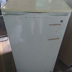4.4 cu. ft. Compact Refrigerator 