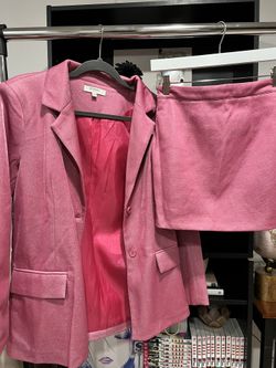 BARBIE PINK ASOS SIMMI OUTFIT