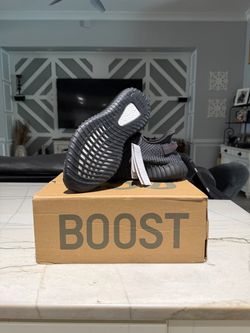 YEEZY 350 V2 triple black  sz 10 1/2