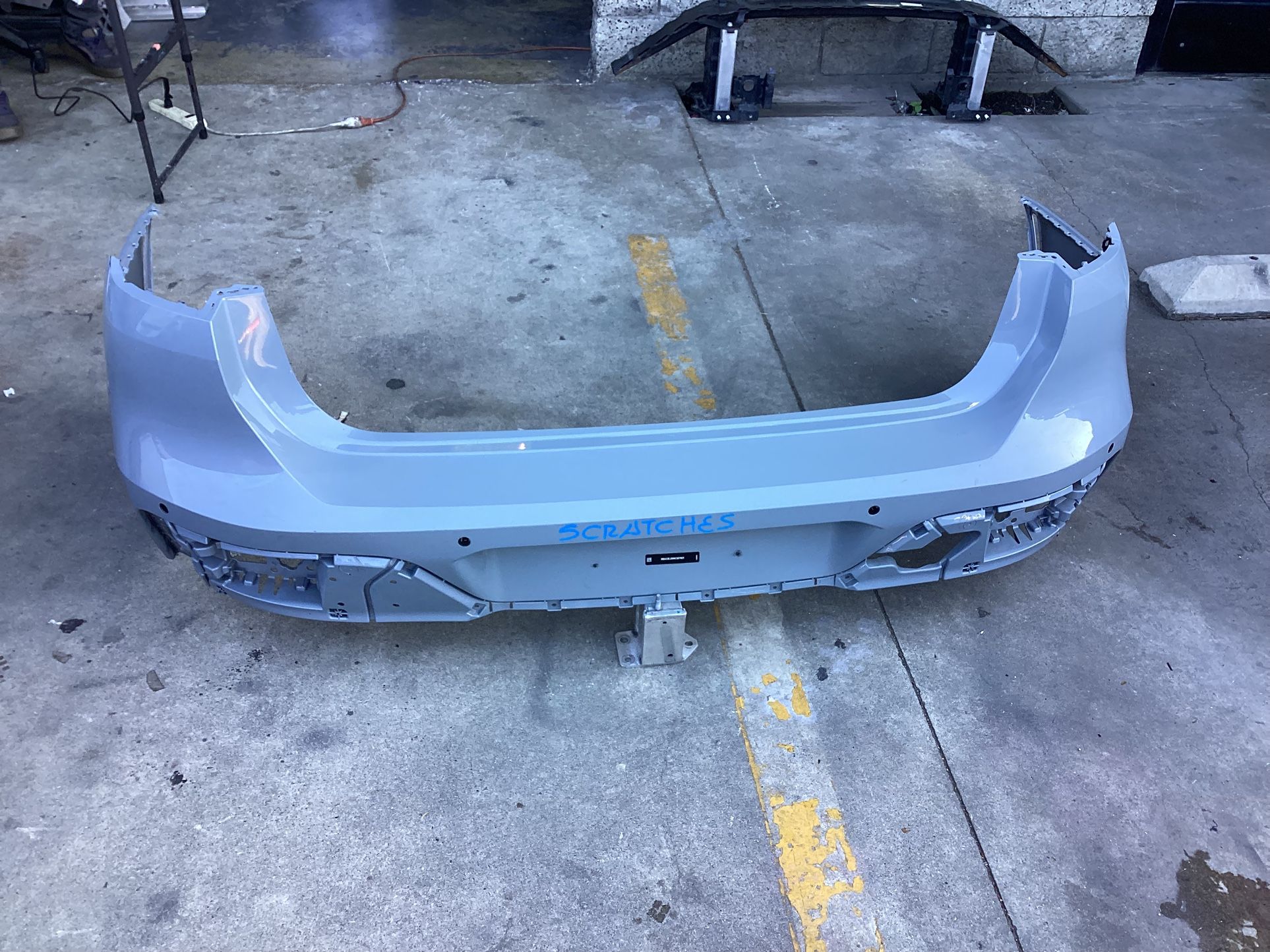 2023-2024 BMW I7 REAR BUMPER COVER USED OEM 511(contact info removed)2