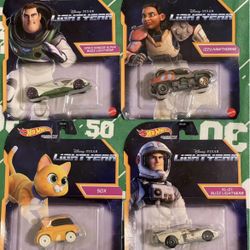 Hot Wheels Character Cars Disney Pixar Lightyear 4 Car Set -1:64-