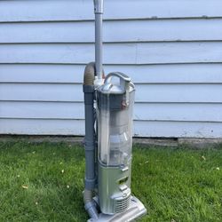 Shark Navigator Upright Vacuum NV22S  **working condition** just cleaned**