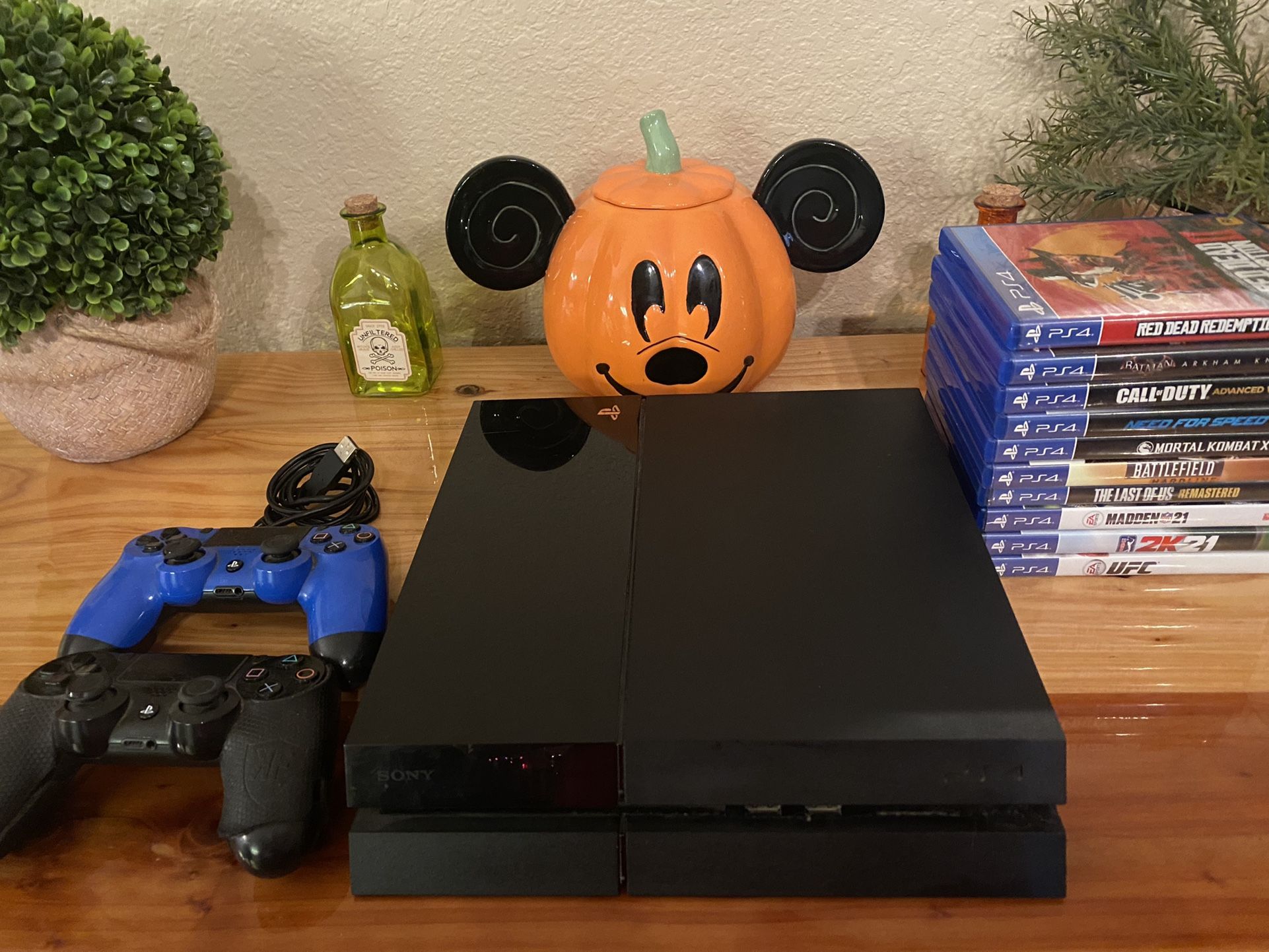 Play Station 4 2 TB Hard drive With Games