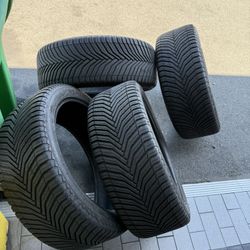 255/40/21 Michelin Cross Climate 2