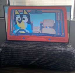 LG FLATSCREEN 60”