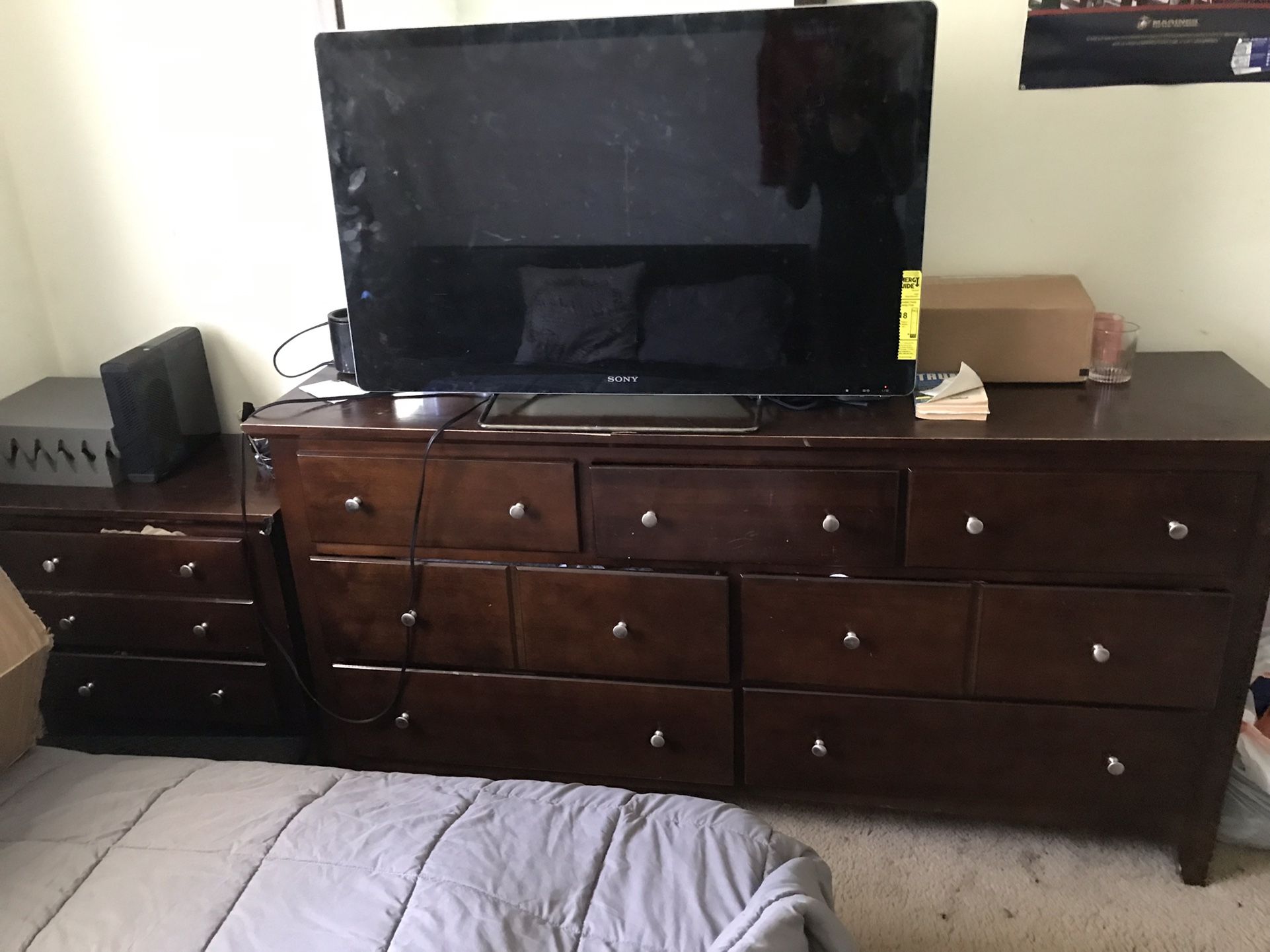 Dresser,side Draw And Mirror 