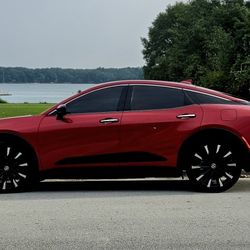 2023 Toyota Crown Platinum Edition 