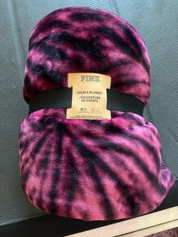 Victoria secret pink blanket nwt