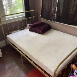 metal full sized bed