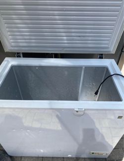 Chest Freezer 7 cu ft