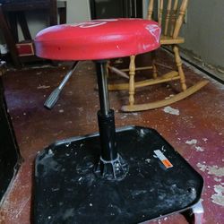 Rolling Hydraulic Shop Stool 