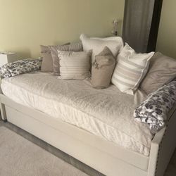 High End Natural Linen Ballard Design Style Daybed