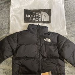Medium Black North Face Puffer