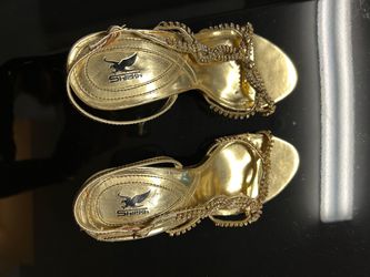 Women’s shoes