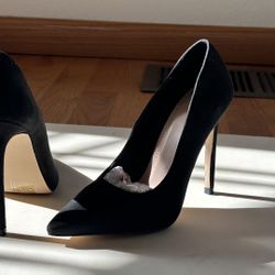 Black Faux Suede Pumps- Women’s Size - US5/UK 3