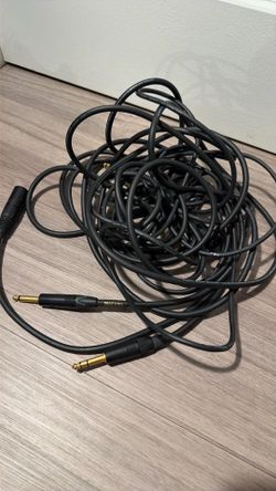 Gold mogami cables for guitar and mic