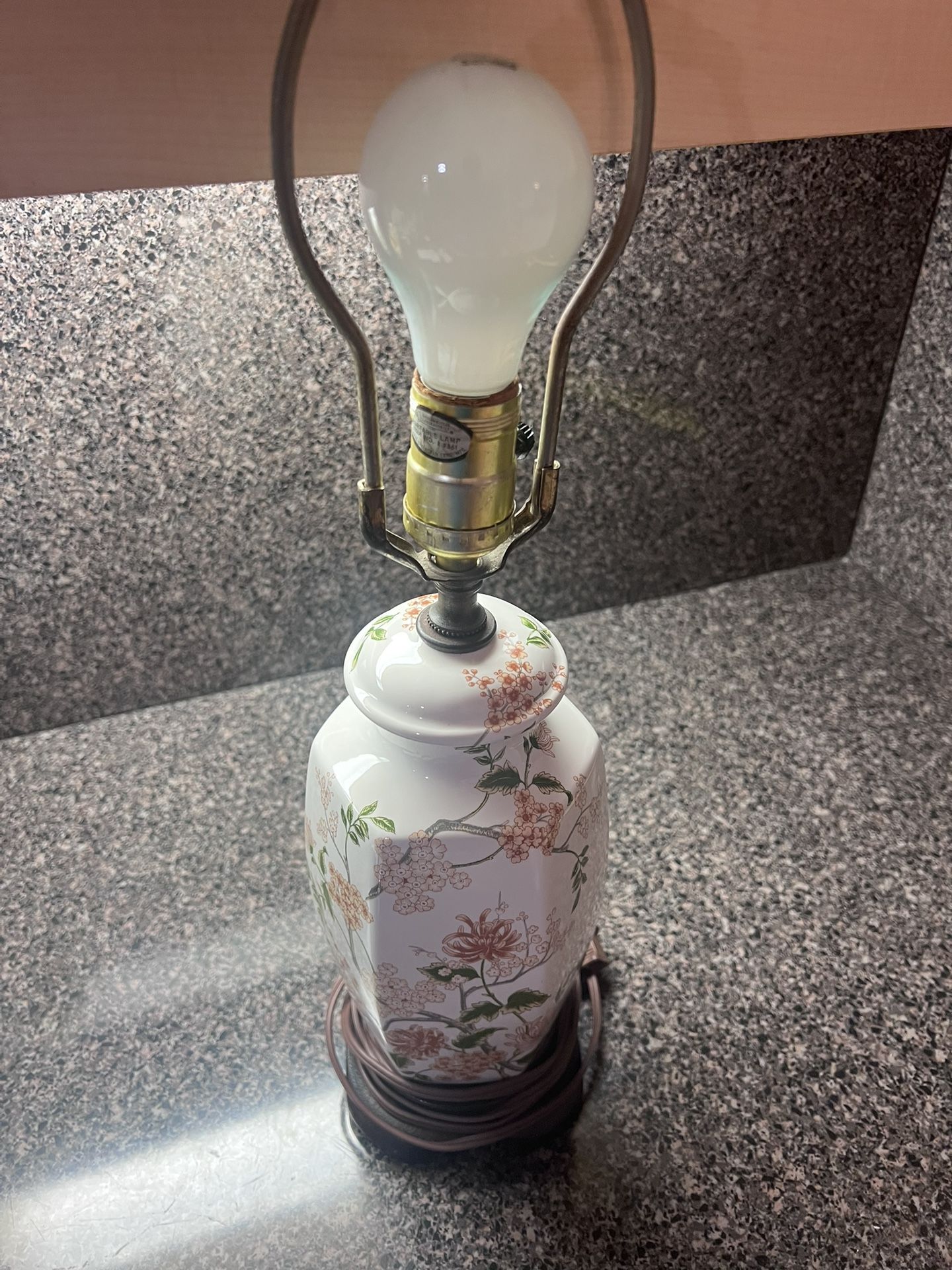 Vintage Chinese Porcelain Lamp