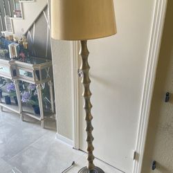 floor lamp 