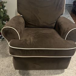 Recliner/Rocker (like New Condition)