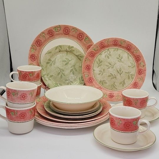 Corelle Heirloom Bloom Dinnerware Set 21-Pc Lot