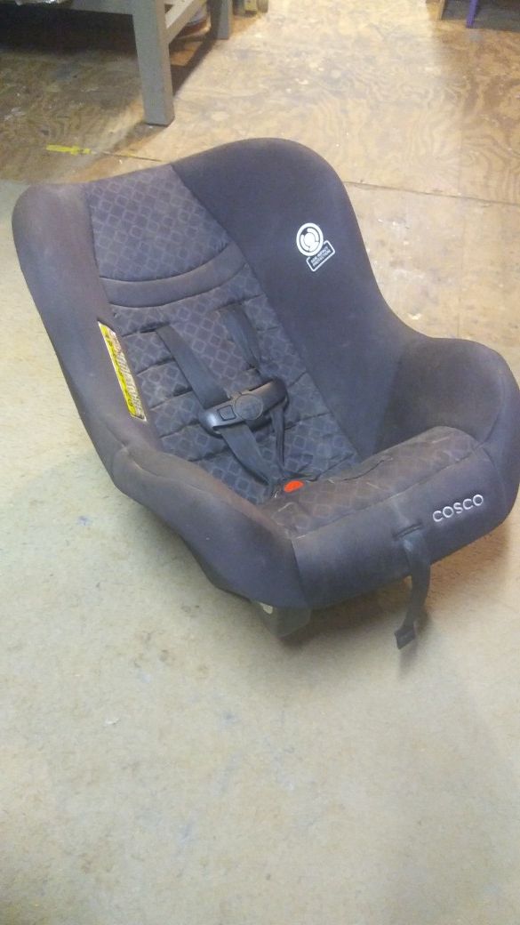 Cosco rear and forward facing carseat