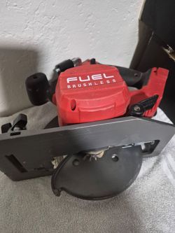 Milwaukee circular saw