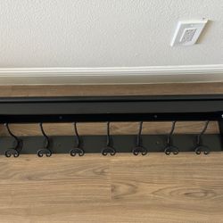 Quality Wall Shelf With 7 Hooks (Excellent Condition)