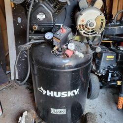 Husky 30 Gallon Air Compressor Works Great 