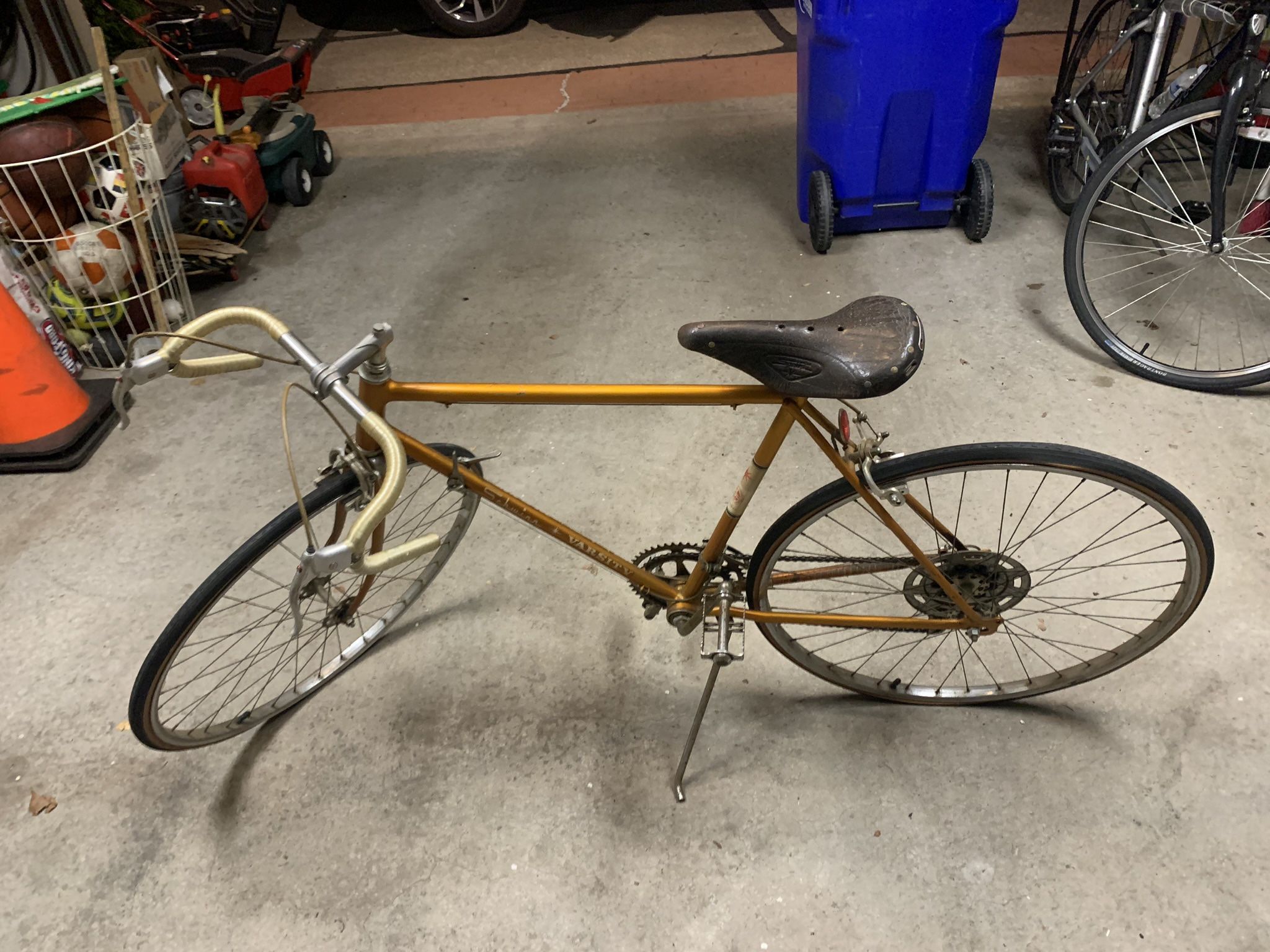 1965 Vintage Schwinn Varsity 10 speed bike - gold color