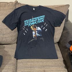 Size,XL. Bruce Springsteen, The River Tour T-Shirt.