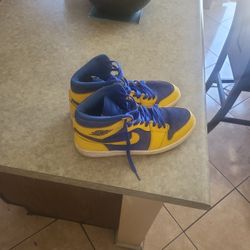 Air Jordan 1 Retro High OG Laney  (VNDS) - Size 12