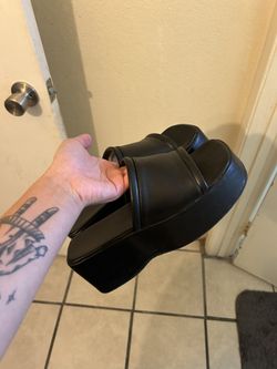 Platform sandals Women’s Size 9