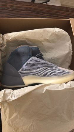 adidas Yeezy QNTM Mono Carbon GX6594 Size 9.5 NEW