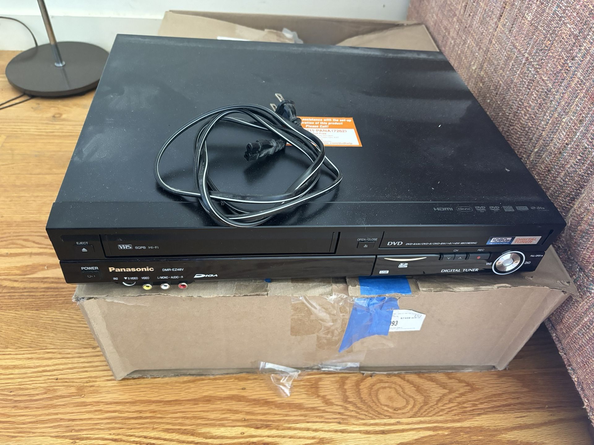 Panasonic DMR-EZ48VP-K 1080p Upconverting VHS DVD Recorder with Built In Tuner