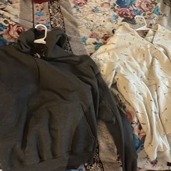 Lot Of Four Sweaters/hoodies