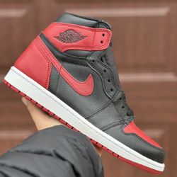 Jordan 1 (Bred Banned 2016) *Brand New* - Size 8 Men’s 555088-001